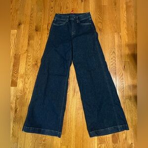 SPANXshape™ EveryWear
Wide Leg Jeans